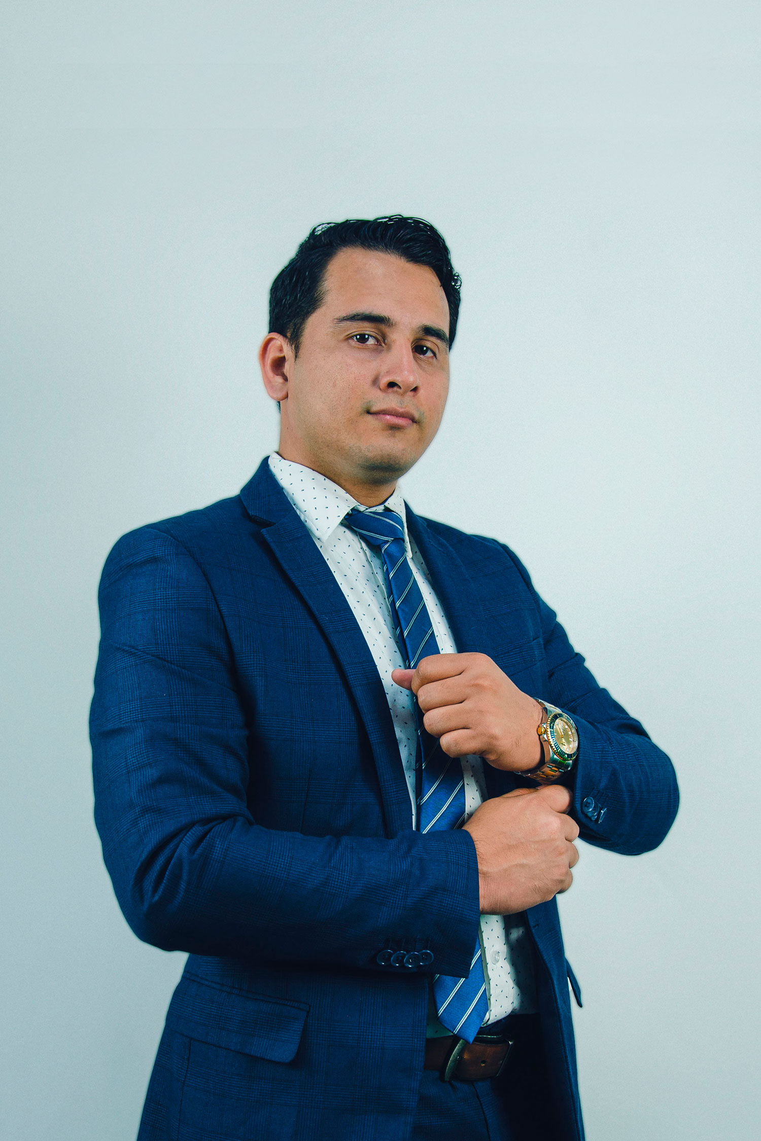 https://consultmain.com/wp-content/uploads/2023/03/stuar.jpg