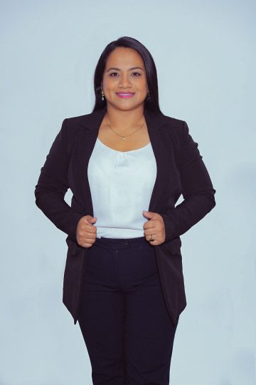https://consultmain.com/wp-content/uploads/2025/02/isabell-3-360x540.jpg